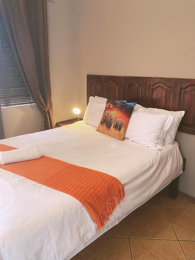 The Wilds Lodge Kuruman Exterior foto